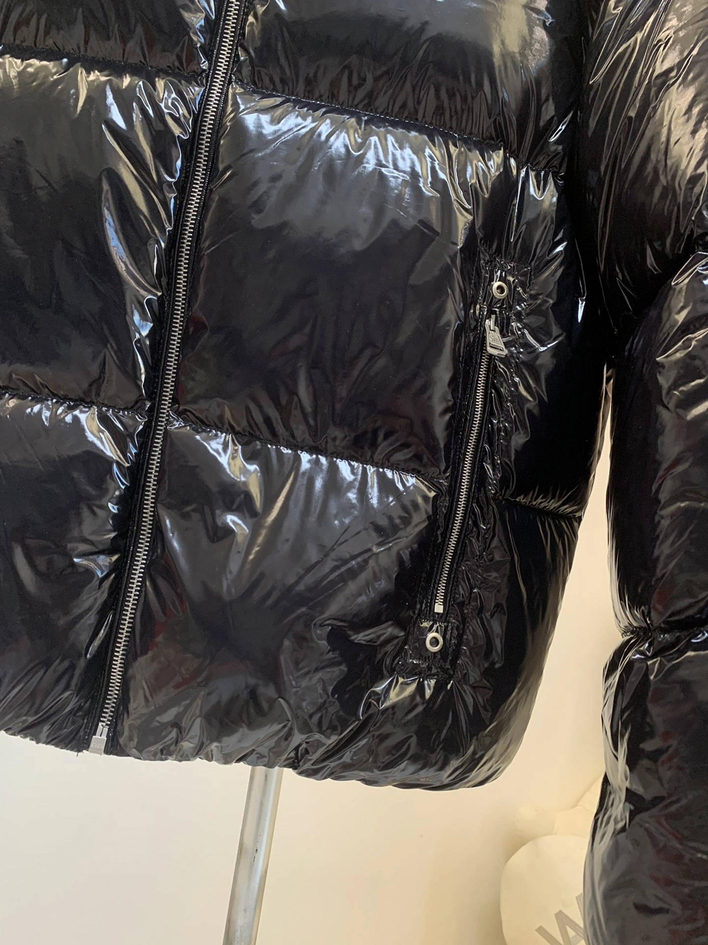 wg.luxury-- 7o9385r ALYX Down jacket white duck down item: E-F431J0118